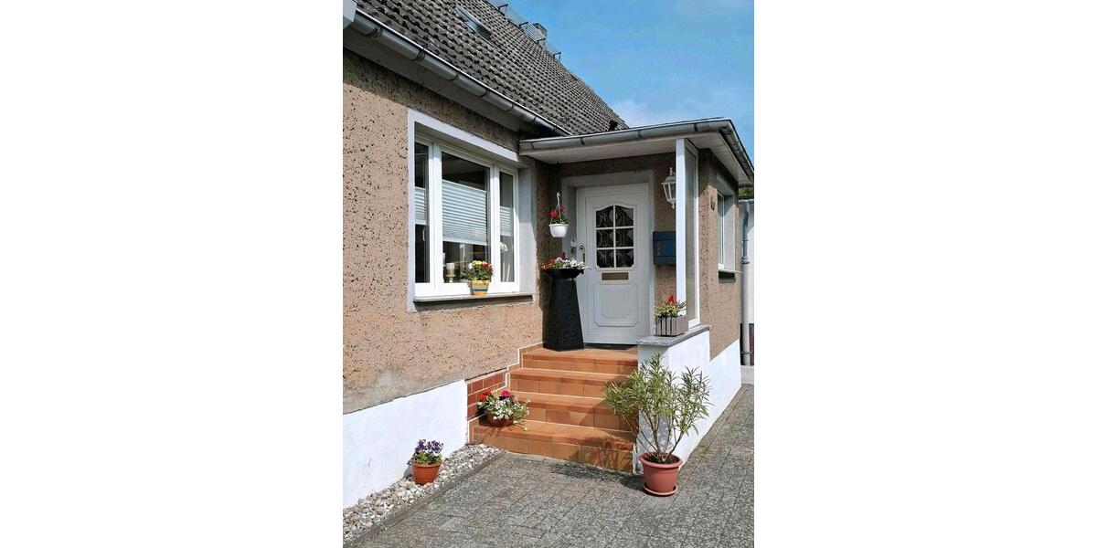 Doppelhaushälfte Gützkow - 4 Zimmer, 90 m&sup2;, 140.000&euro; | Angebot:26705799
