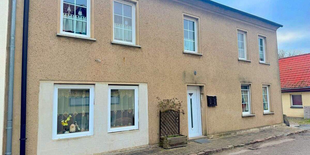 Einfamilienhaus Wolgast - 6 Zimmer, 148 m&sup2;, 121.000&euro; | Angebot:25731352