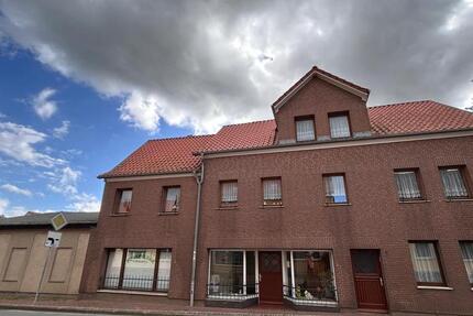 Haus Gützkow - 5 Zimmer, 220 m&sup2;, 169.000&euro; | Angebot:24467192