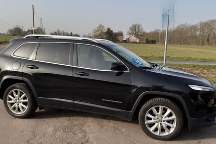 Jeep Cherokee 216.214 km 11.500 &euro; Garz/Rügen 18574