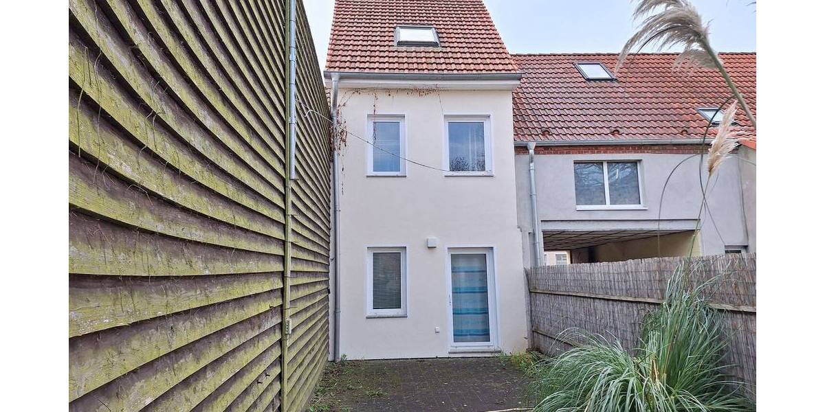 Mehrfamilienhaus, Wohnhaus Gützkow - 2 Zimmer, 68 m&sup2;, 485&euro; | Angebot:25664110