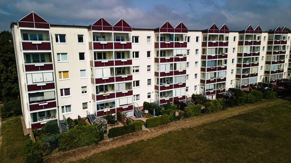 Etagenwohnung Grimmen - 2.5 Zimmer, 61 m&sup2;, 449&euro; | Angebot:23870359