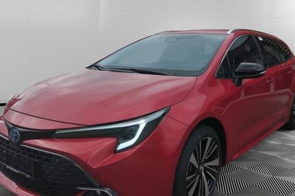 Toyota Corolla 3.500 km 37.604 &euro; Greifswald 17489