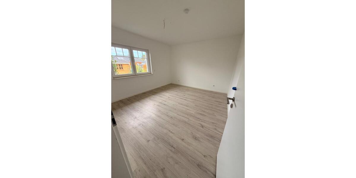 Bungalow Steinhagen - 4 Zimmer, 125 m&sup2;, 1.600&euro; | Angebot:27706317
