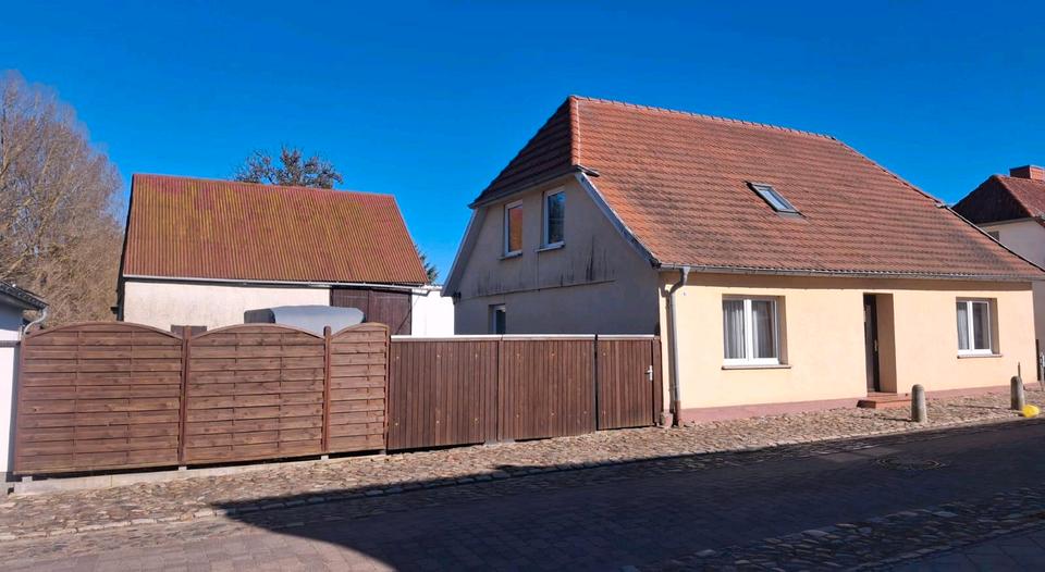 Einfamilienhaus Garz/Rügen Rügen - 10 Zimmer, 120 m&sup2;, 170.000&euro; | Angebot:26168922