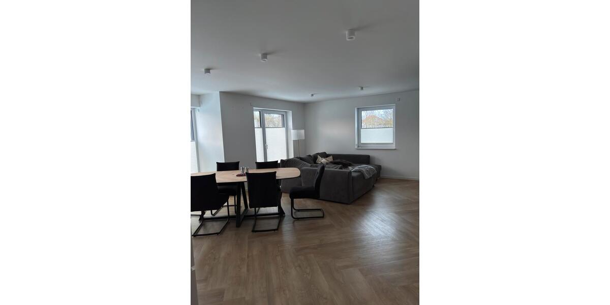 Einfamilienhaus Greifswald - 8 Zimmer, 170 m&sup2;, 2.600&euro; | Angebot:25930663