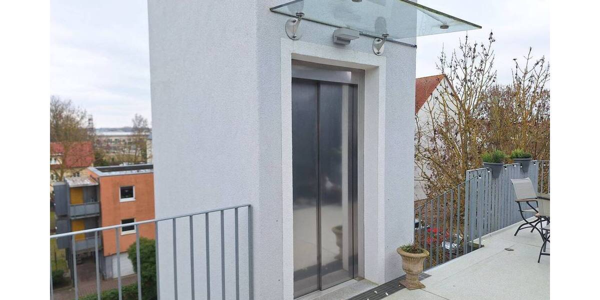 Etagenwohnung Greifswald Innenstadt - 2 Zimmer, 83 m&sup2;, 1.088&euro; | Angebot:25834707