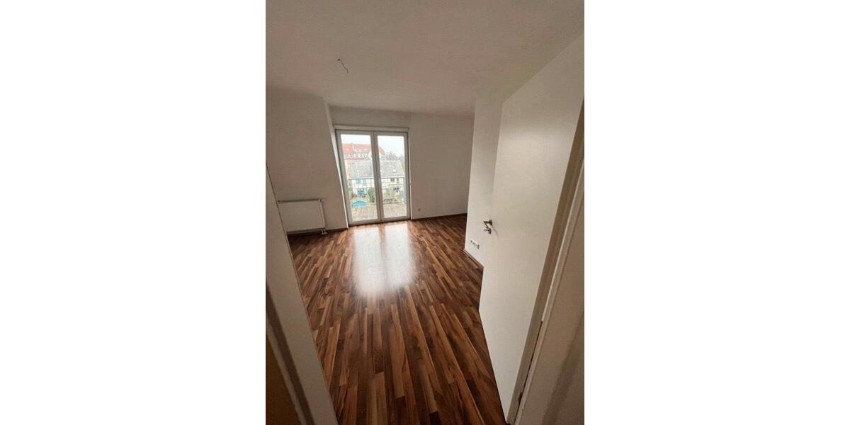 Dachgeschoßwohnung Greifswald - 3 Zimmer, 83 m&sup2;, 850&euro; | Angebot:27721606