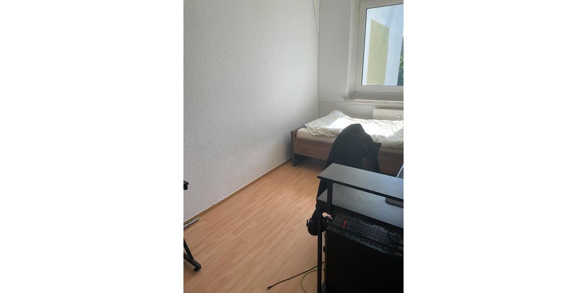 Etagenwohnung Greifswald - 3 Zimmer, 65 m&sup2;, 640&euro; | Angebot:26703975