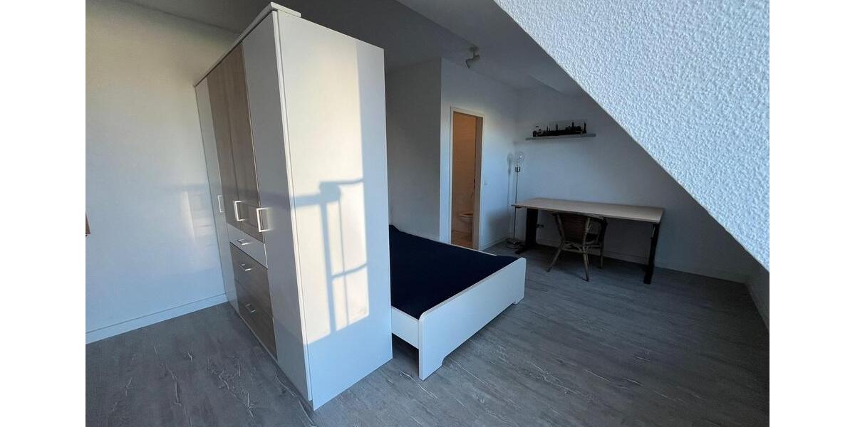 Dachgeschoßwohnung Greifswald - 1 Zimmer, 21 m&sup2;, 278&euro; | Angebot:25550472