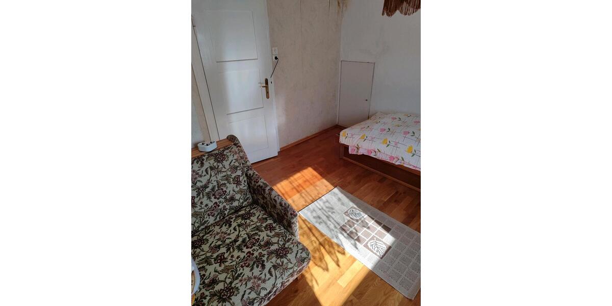 Einfamilienhaus Grimmen - 7 Zimmer, 130 m&sup2;, 160.000&euro; | Angebot:26415138