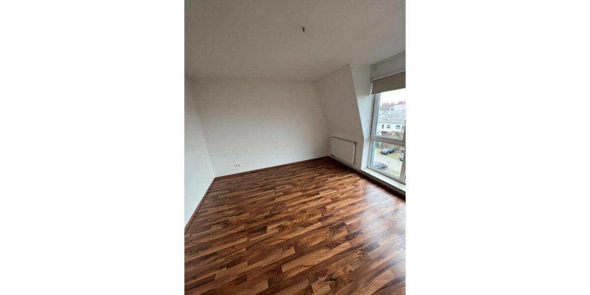 Dachgeschoßwohnung Greifswald - 3 Zimmer, 83 m&sup2;, 850&euro; | Angebot:27721606