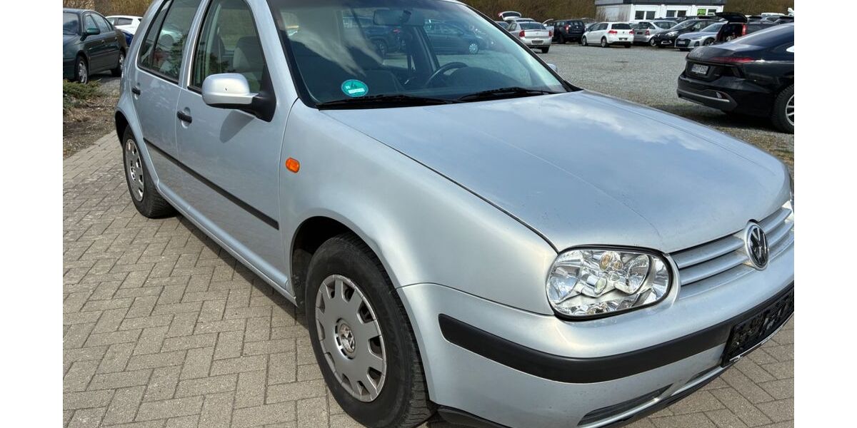 VW Golf 133.000 km 1.690 &euro; Greifswald 17489