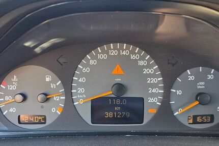 Mercedes-Benz E 320 381.265 km 2.900 &euro; Karlshagen 17449
