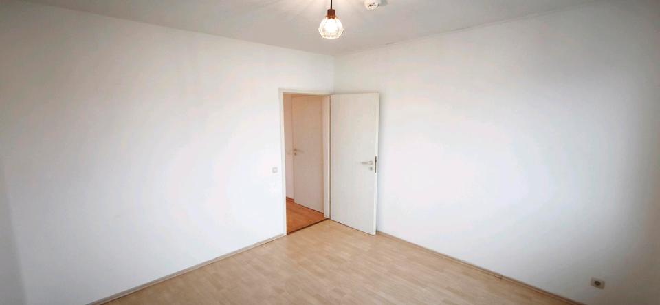 Etagenwohnung Greifswald Groß Schönwalde - 3 Zimmer, 55 m&sup2;, 517&euro; | Angebot:25966502