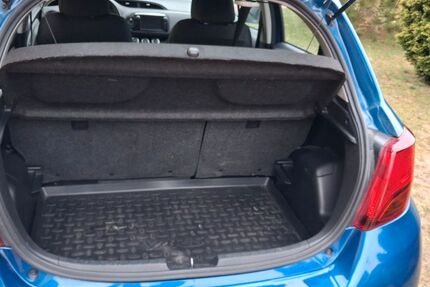 Toyota Yaris 21.000 km 10.000 &euro; Gützkow 17506