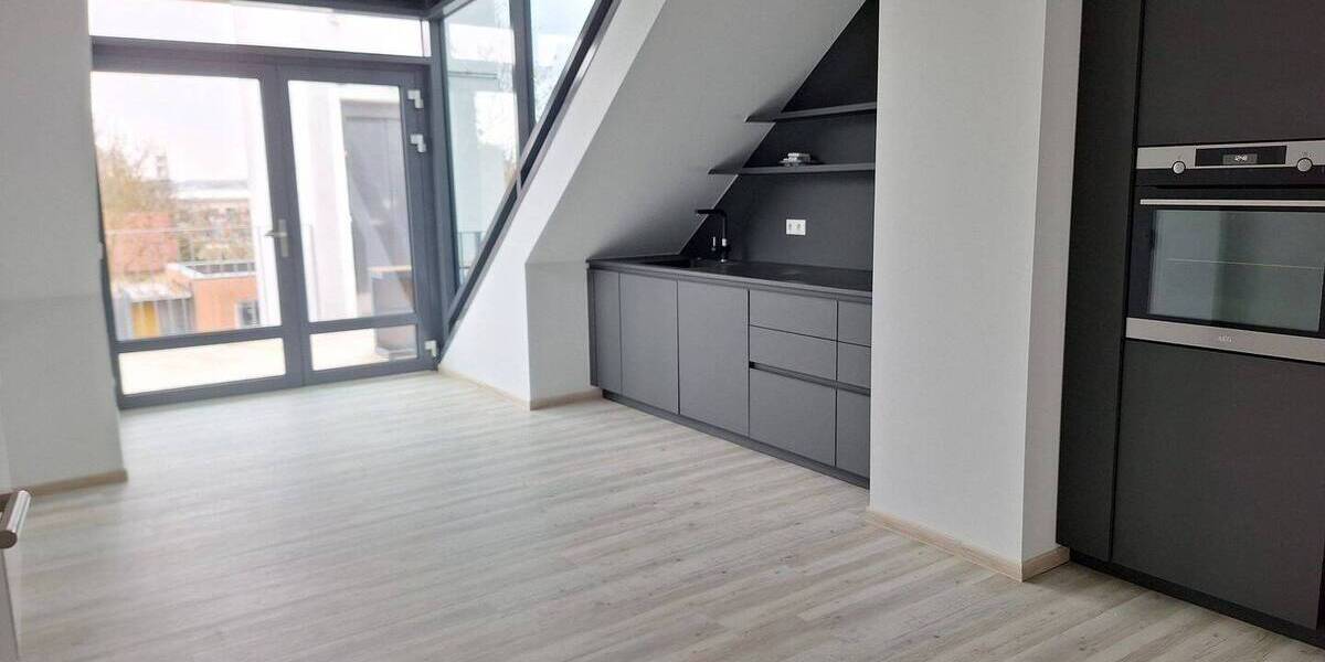 Etagenwohnung Greifswald Innenstadt - 2 Zimmer, 83 m&sup2;, 1.088&euro; | Angebot:25834707