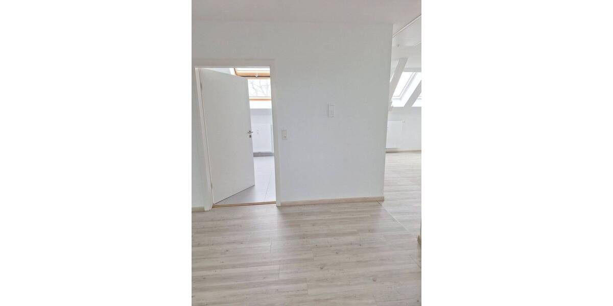 Etagenwohnung Greifswald Innenstadt - 2 Zimmer, 83 m&sup2;, 1.088&euro; | Angebot:25834707