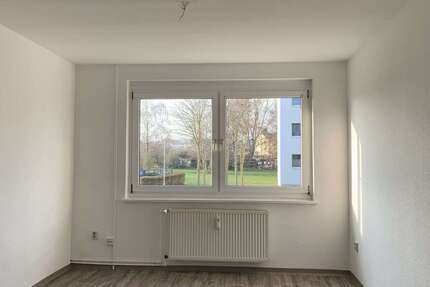 Wohnung Sundhagen - 3 Zimmer, 65 m&sup2;, 415&euro; | Angebot:26993386