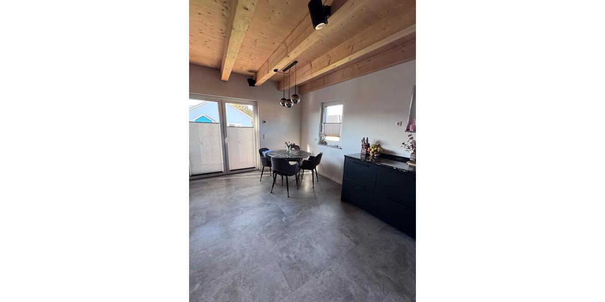 Doppelhaushälfte Samtens - 5 Zimmer, 135 m&sup2;, 1.350&euro; | Angebot:27674528