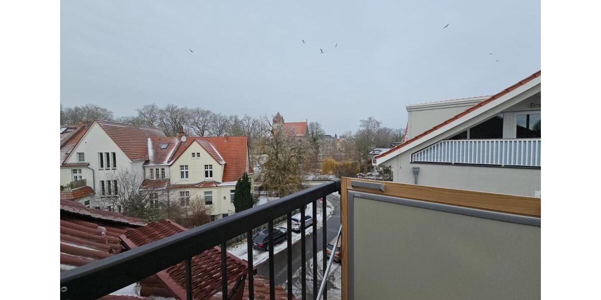 Dachgeschoßwohnung Greifswald - 6 Zimmer, 150 m&sup2;, 300&euro; | Angebot:22928076