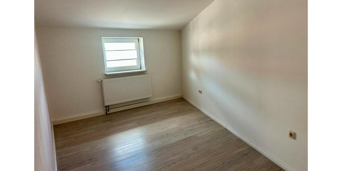 Dachgeschoßwohnung Gützkow - 3 Zimmer, 75 m&sup2;, 980&euro; | Angebot:26441629