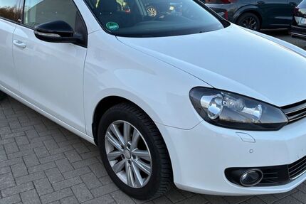VW Golf 132.000 km 6.690 &euro; Greifswald 17489