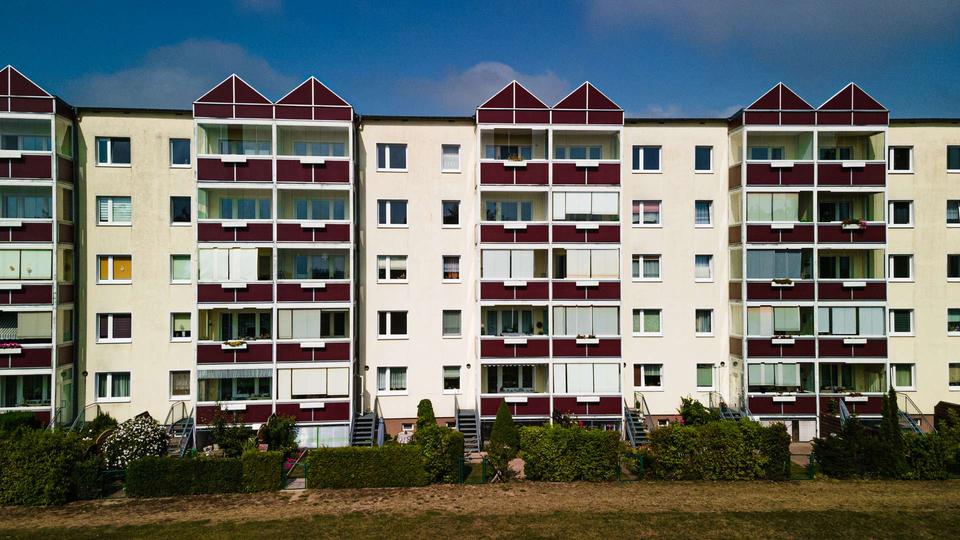 Etagenwohnung Grimmen - 2.5 Zimmer, 61 m&sup2;, 449&euro; | Angebot:23870359