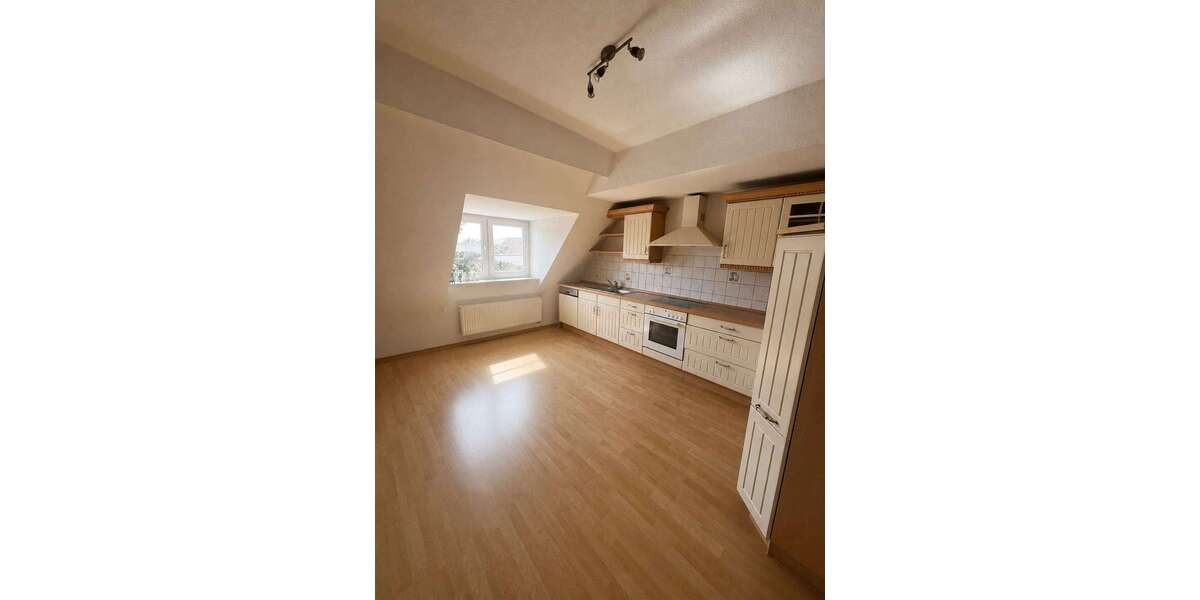 Etagenwohnung Grimmen - 3 Zimmer, 96 m&sup2;, 814&euro; | Angebot:27018877