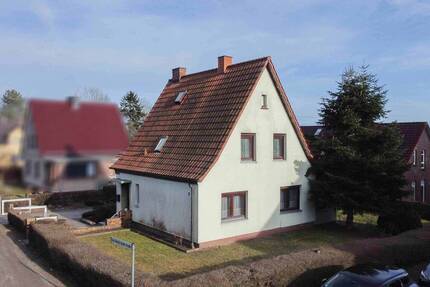 Haus Putbus - 4 Zimmer, 130 m&sup2;, 249.000&euro; | Angebot:26029279