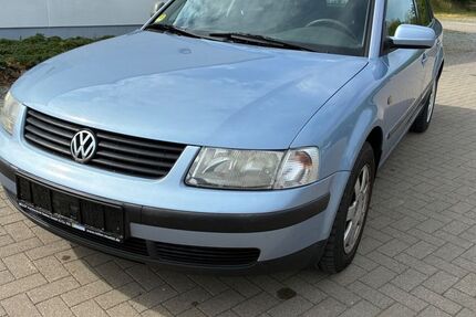 VW Passat 172.400 km 2.290 &euro; Greifswald 17489