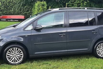 VW Touran 169.000 km 9.400 &euro; Rubenow 17509