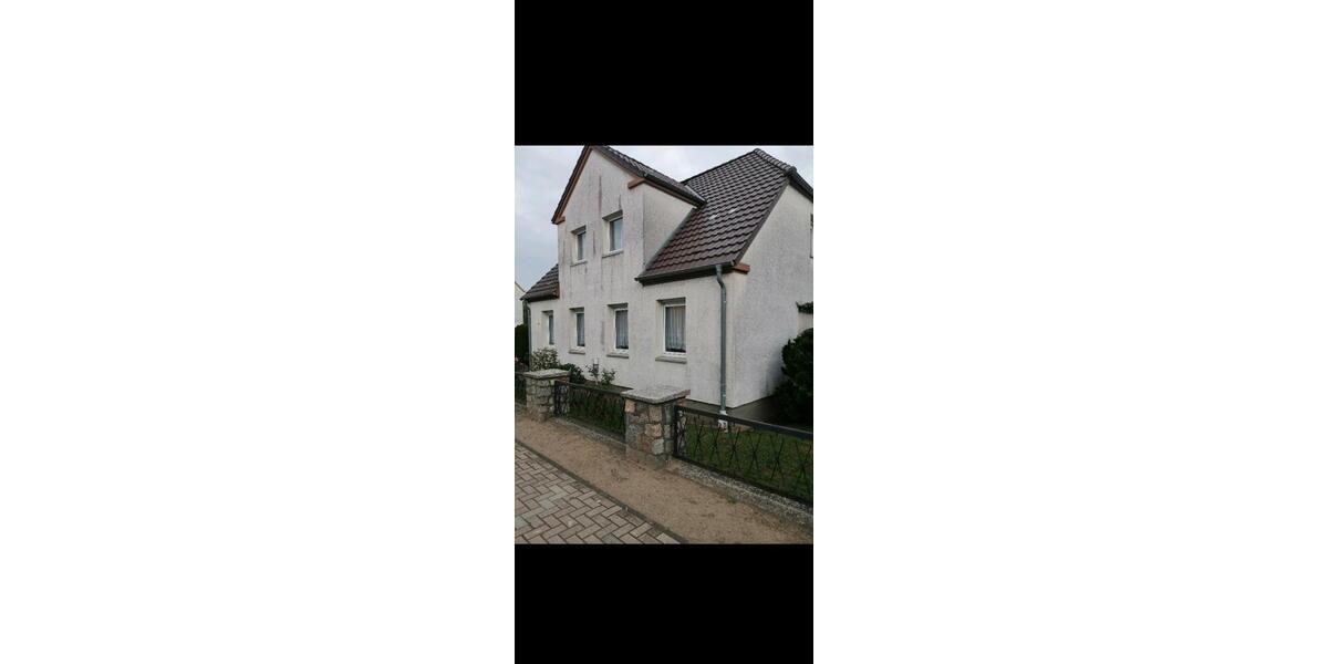 Einfamilienhaus Grimmen - 7 Zimmer, 130 m&sup2;, 160.000&euro; | Angebot:26415138