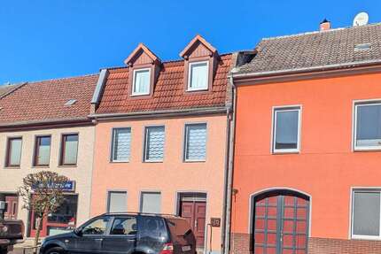 Haus Loitz - 4 Zimmer, 249 m&sup2;, 166.000&euro; | Angebot:25859903