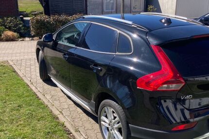 Volvo V40 Cross Country 125.307 km 10.500 &euro; Mesekenhagen 17498