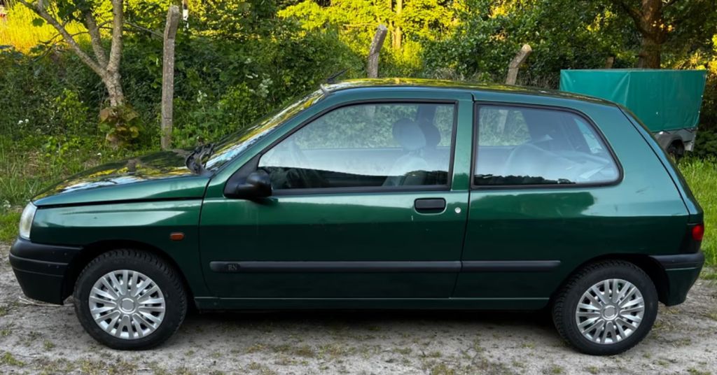 Renault Clio 94.711 km 1.700 &euro; Jarmen 17126