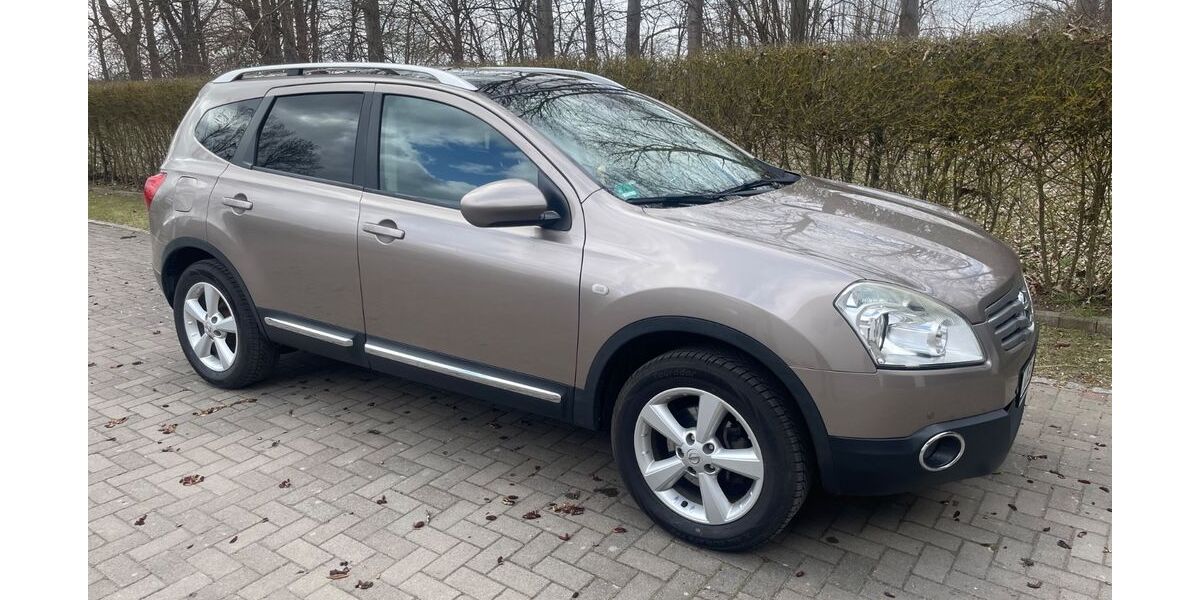 Nissan Qashqai+2 151.000 km 6.250 &euro; Levenhagen 17498