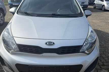 Kia Rio 82.602 km 7.490 &euro; Greifswald 17489