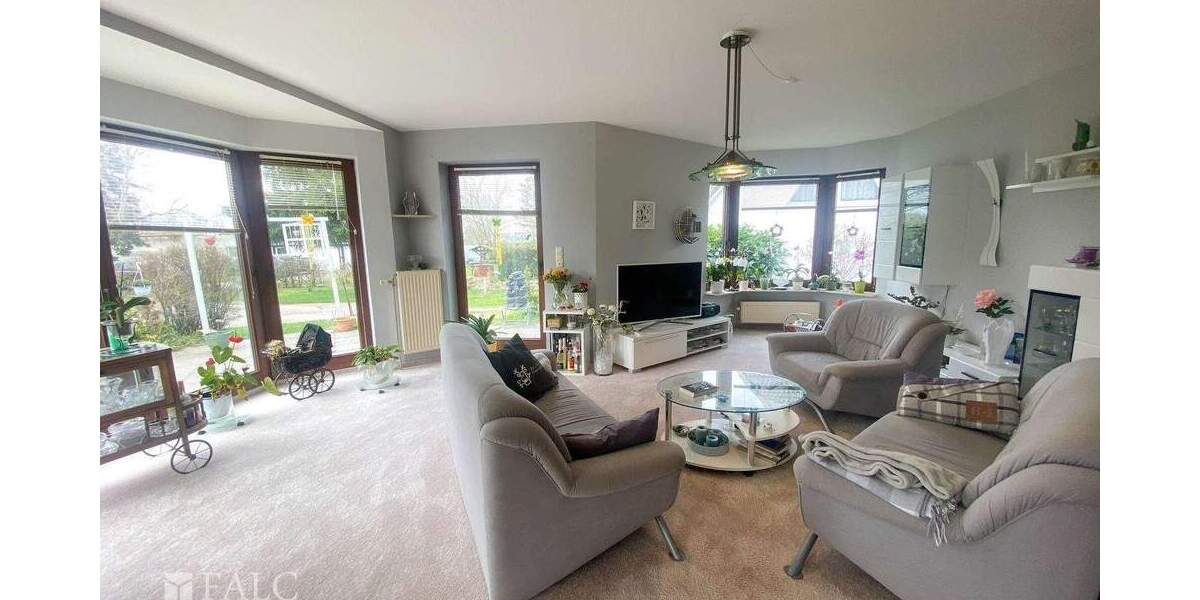 Einfamilienhaus Splietsdorf - 7 Zimmer, 220 m&sup2;, 330.000&euro; | Angebot:25668637