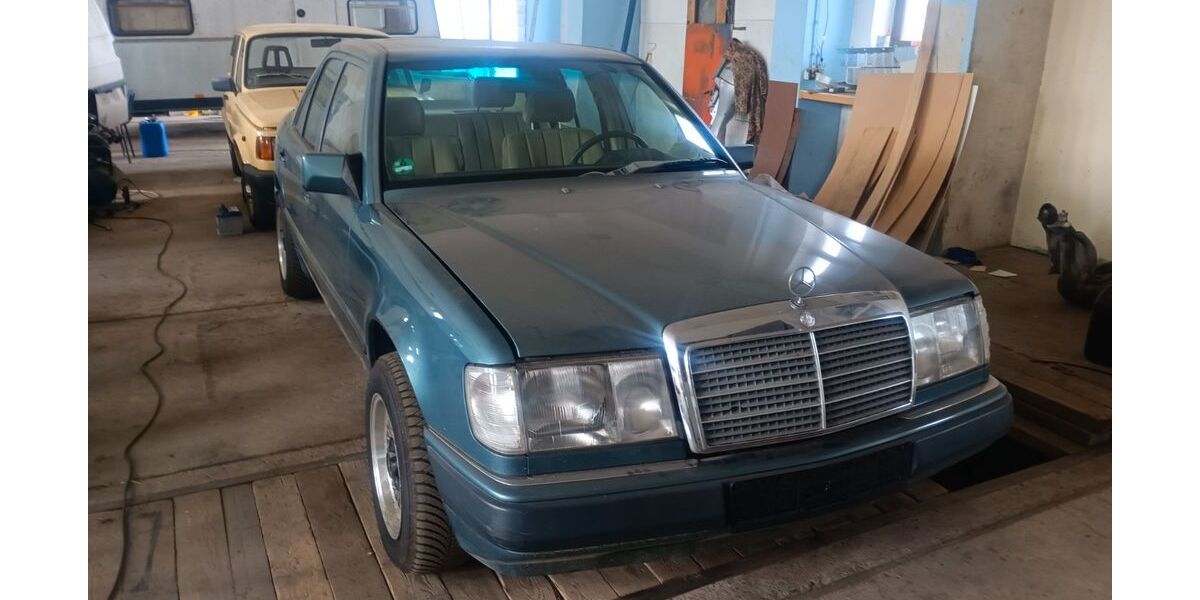 Mercedes-Benz 190 235.000 km 5.400 &euro; Jarmen 17126