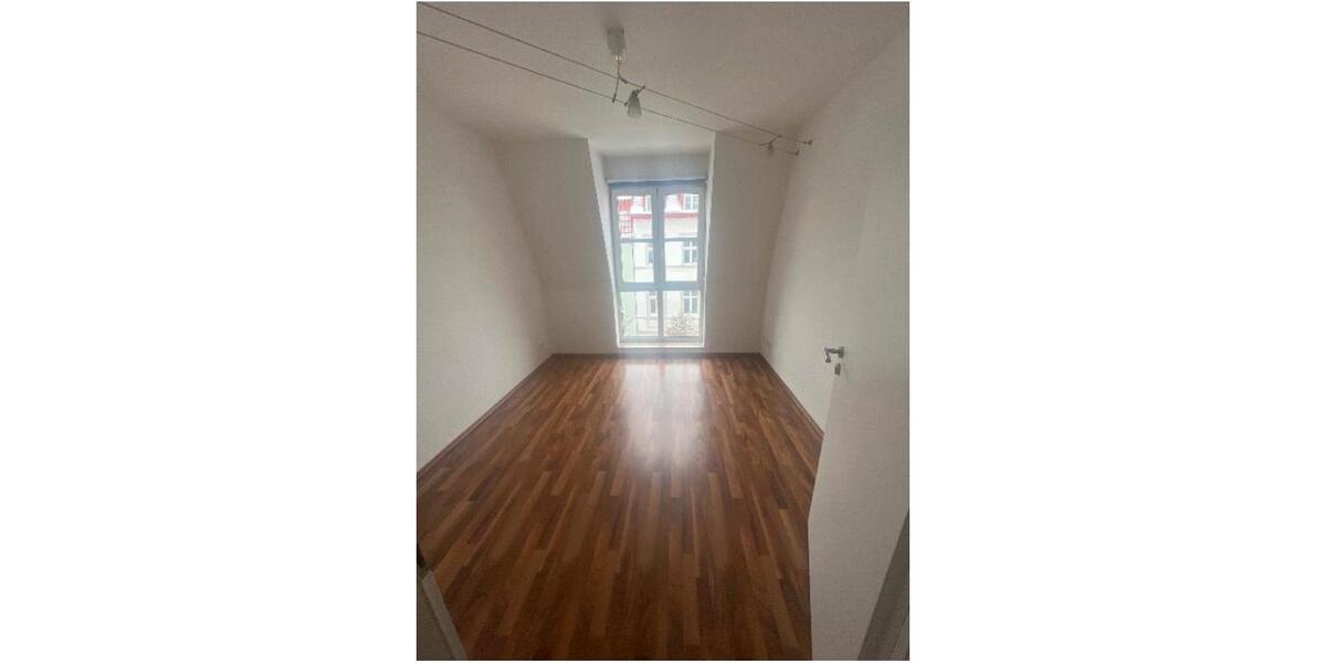 Dachgeschoßwohnung Greifswald - 3 Zimmer, 83 m&sup2;, 850&euro; | Angebot:27721606