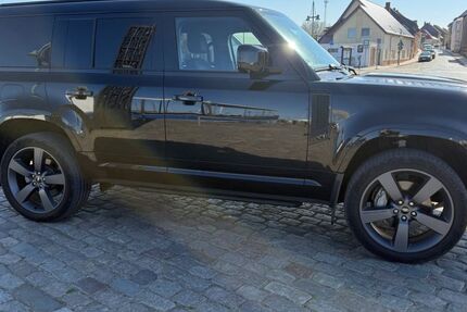 Land Rover Defender 32.500 km 67.900 &euro; Greifswald 17489