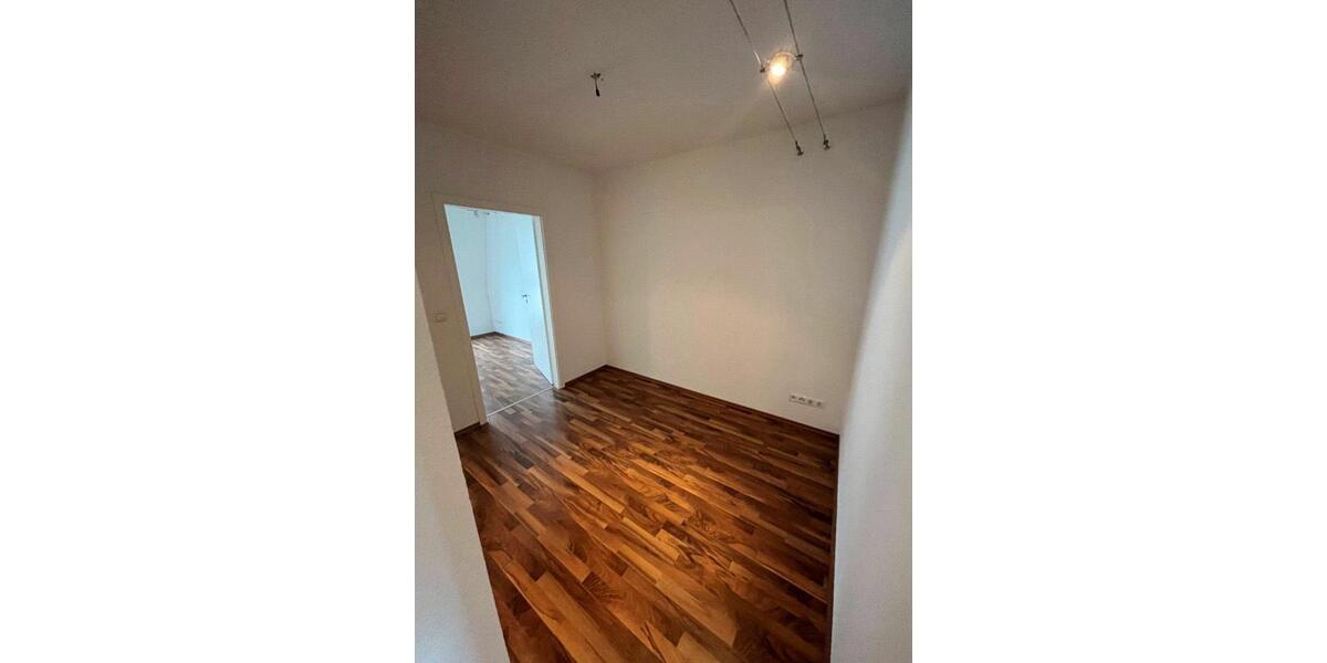 Dachgeschoßwohnung Greifswald - 3 Zimmer, 83 m&sup2;, 850&euro; | Angebot:27721606
