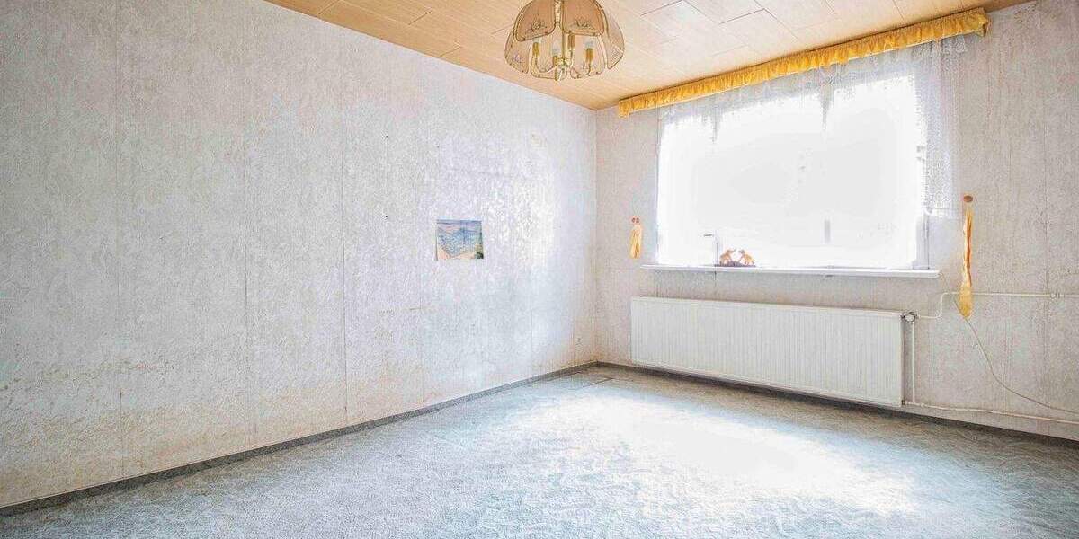 Doppelhaushälfte Züssow - 7 Zimmer, 183 m&sup2;, 195.000&euro; | Angebot:25650600