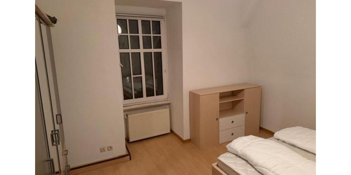 Dachgeschoßwohnung Greifswald - 6 Zimmer, 150 m&sup2;, 300&euro; | Angebot:22928076