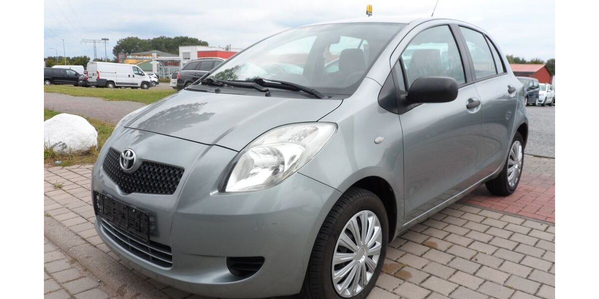 Toyota Yaris 118.679 km 4.690 &euro; Greifswald 17489