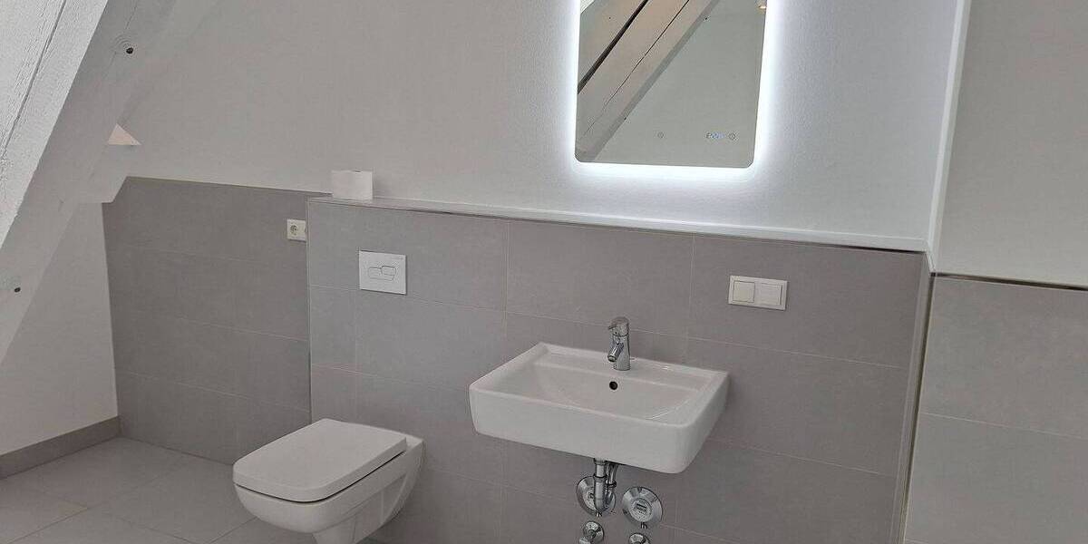 Etagenwohnung Greifswald Innenstadt - 2 Zimmer, 83 m&sup2;, 1.088&euro; | Angebot:25834707