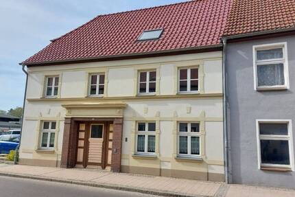 Haus Loitz - 7 Zimmer, 160 m&sup2;, 99.000&euro; | Angebot:25673804