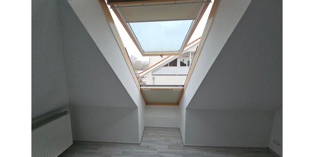 Dachgeschoßwohnung Greifswald - 6 Zimmer, 150 m&sup2;, 300&euro; | Angebot:22928076