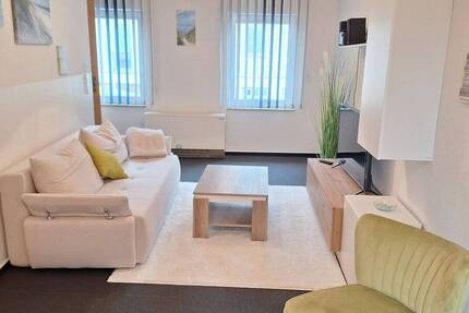 Haus Gützkow - 2 Zimmer, 68 m&sup2;, 425&euro; | Angebot:26187679
